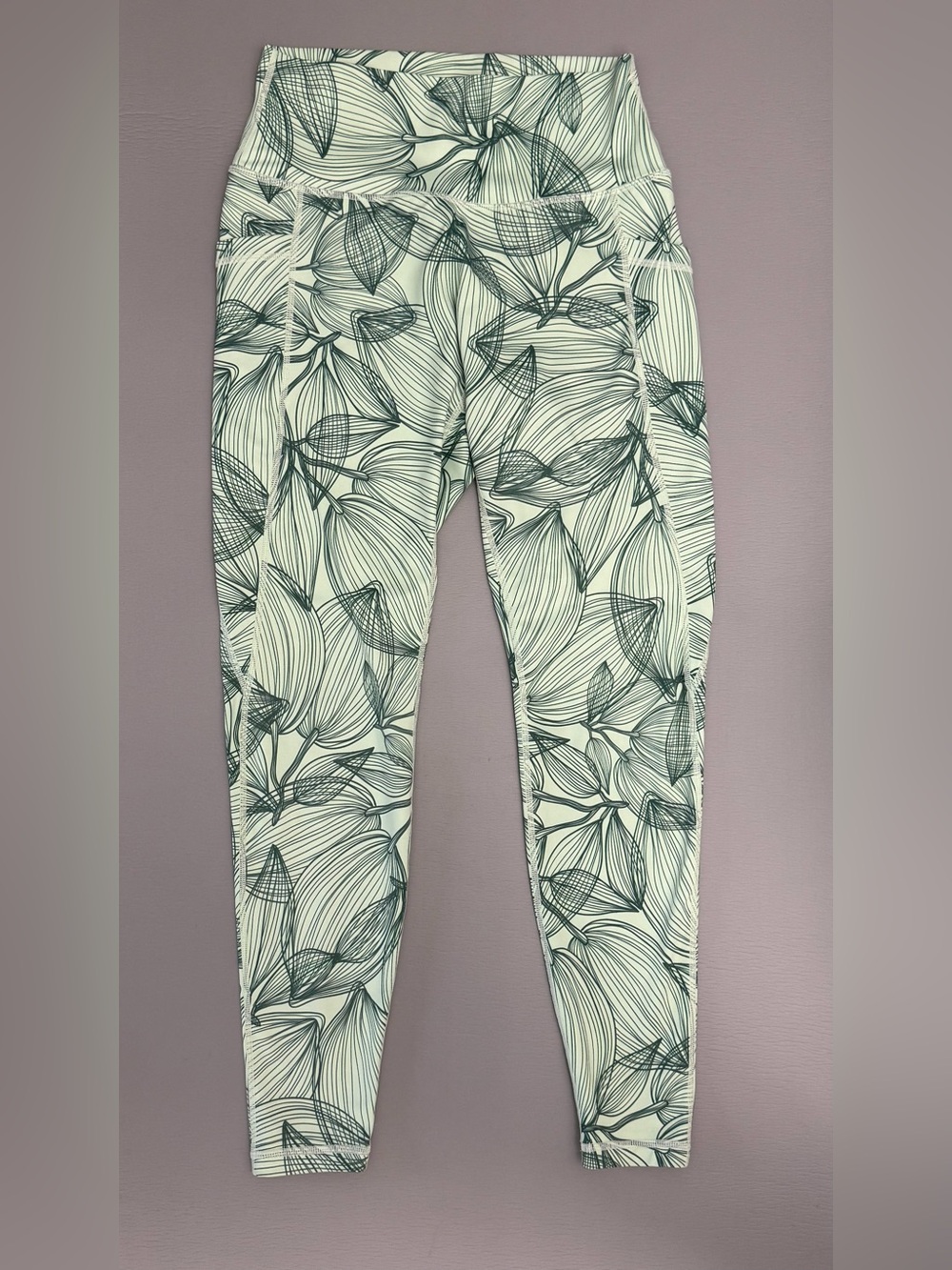 Buffbunny Collection Floral Pocket Leggings Medium Green & White High Rise